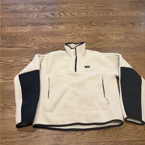 Mountain Hardwear Black and Cream Fleece Jacket